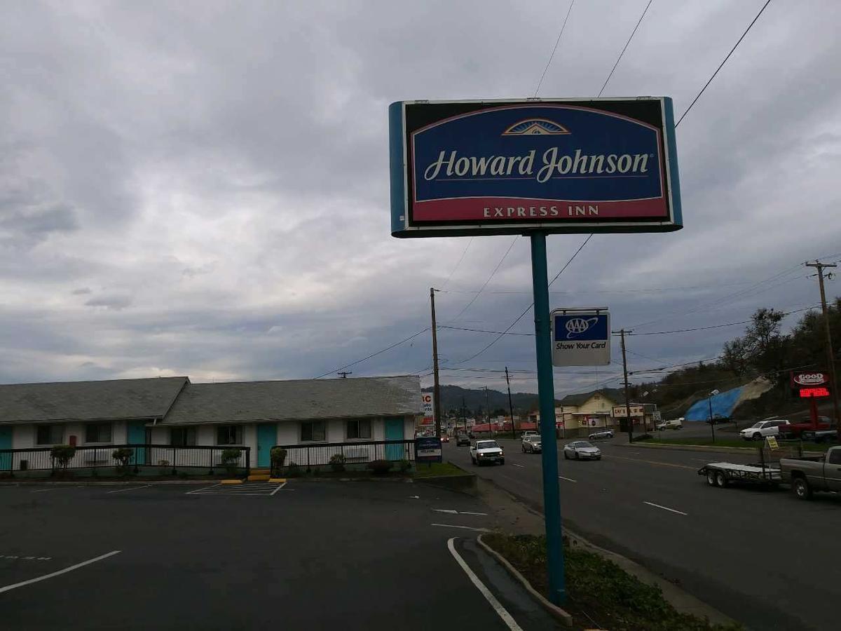 Howard Johnson By Wyndham Роузбърг Екстериор снимка